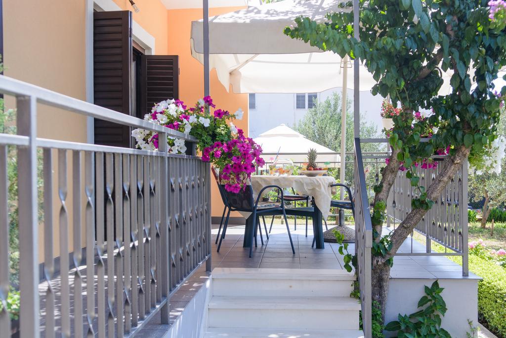 Apartments Grgic Трогир Стая снимка