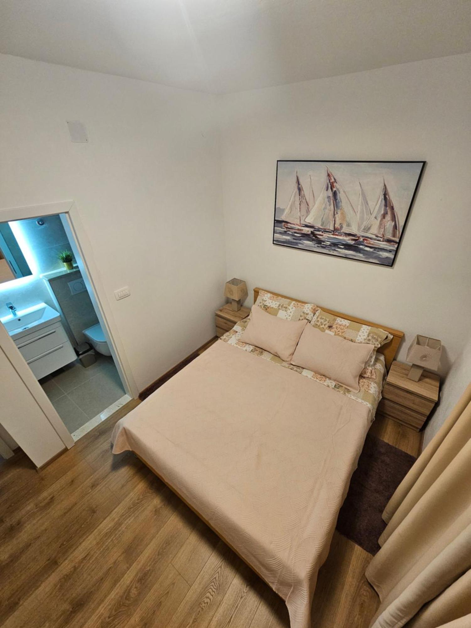 Apartments Grgic Трогир Екстериор снимка