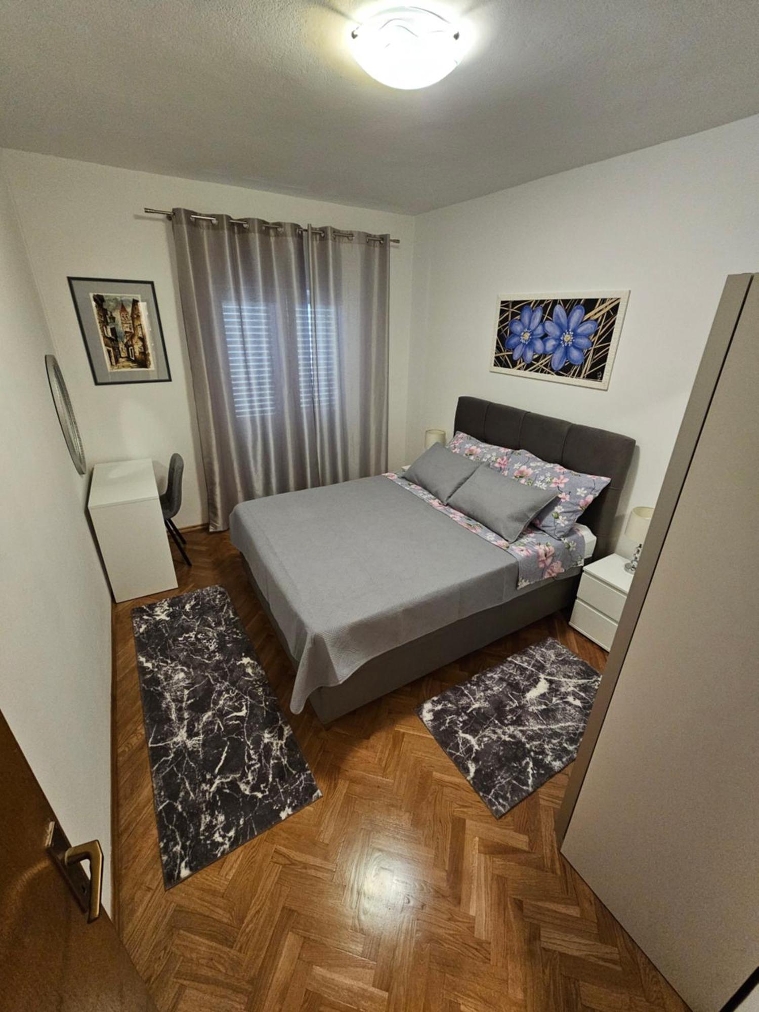 Apartments Grgic Трогир Екстериор снимка
