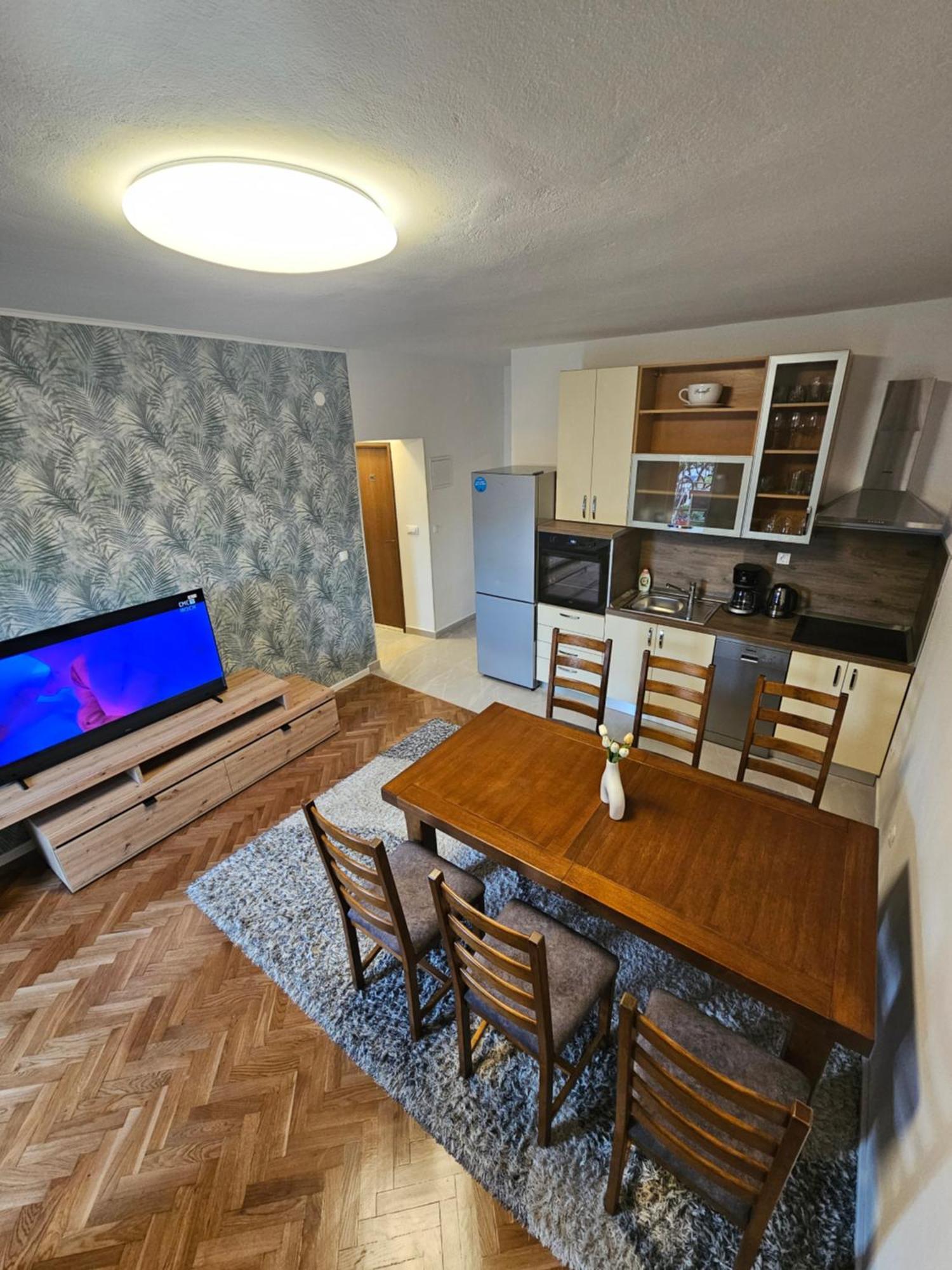 Apartments Grgic Трогир Екстериор снимка