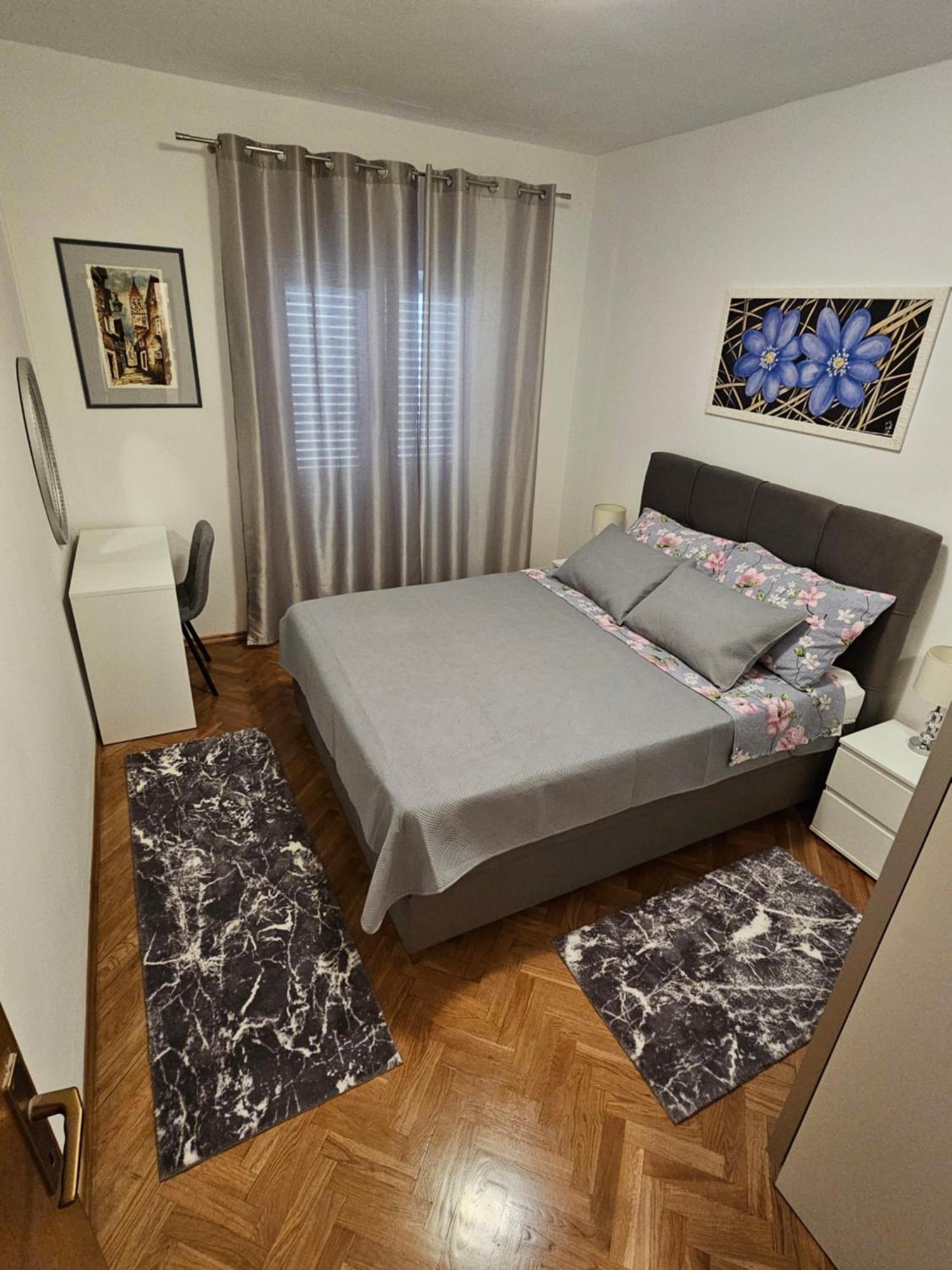 Apartments Grgic Трогир Екстериор снимка