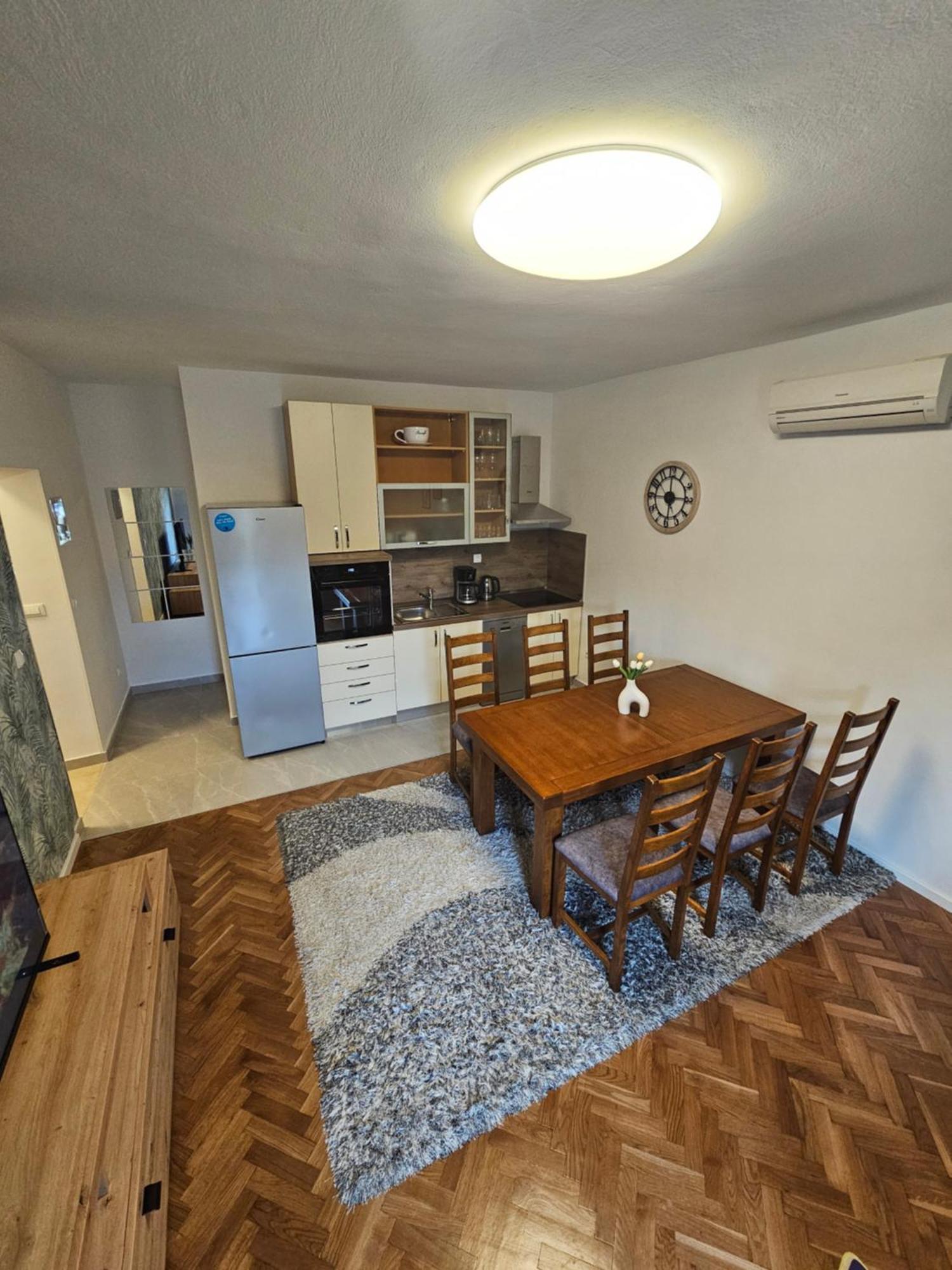 Apartments Grgic Трогир Екстериор снимка