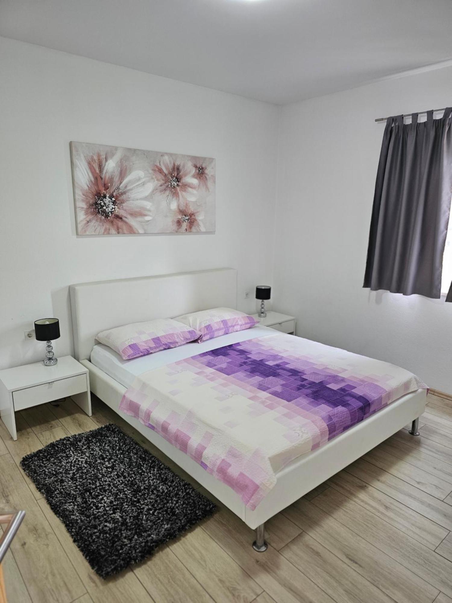 Apartments Grgic Трогир Екстериор снимка