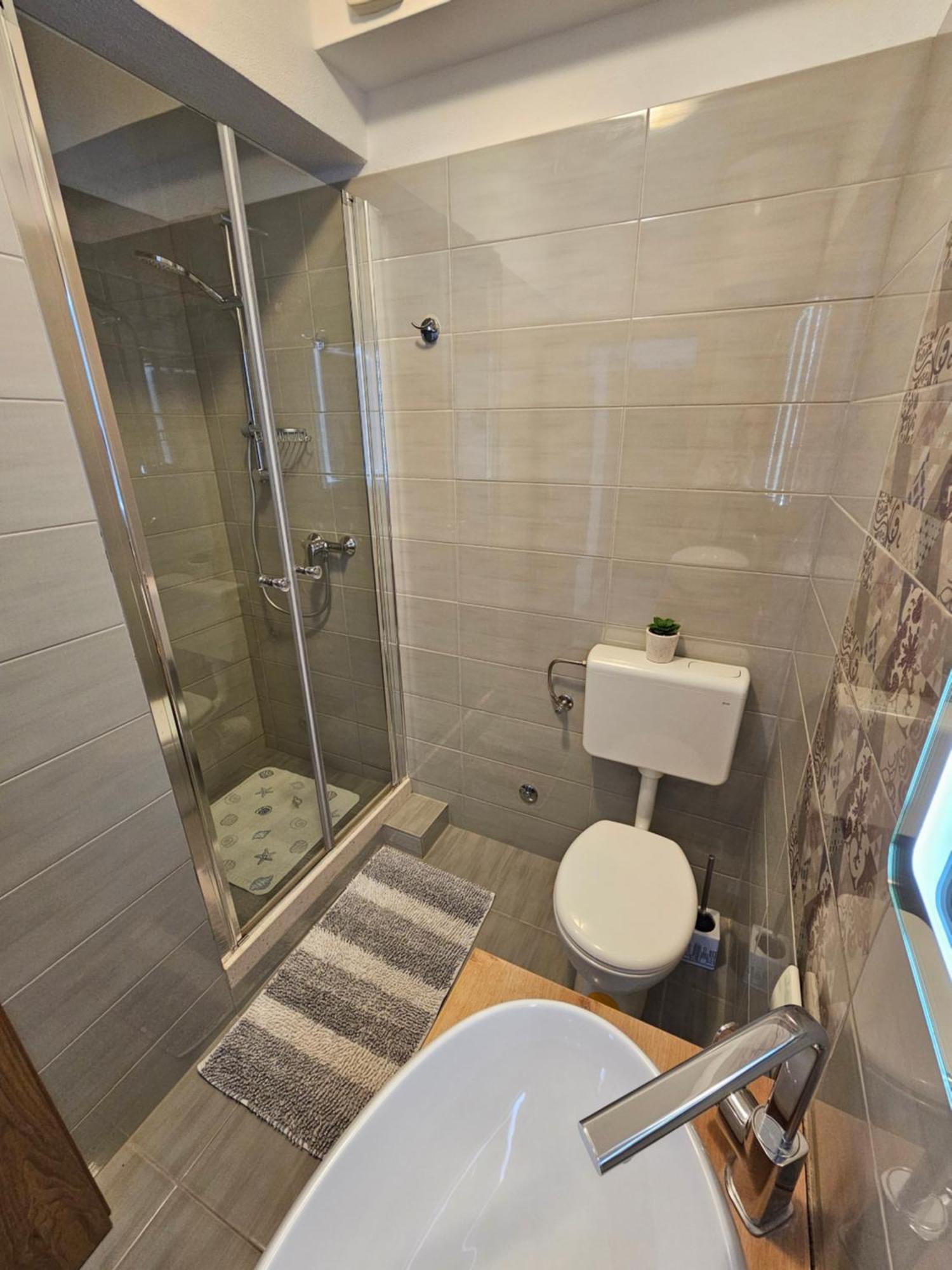 Apartments Grgic Трогир Екстериор снимка