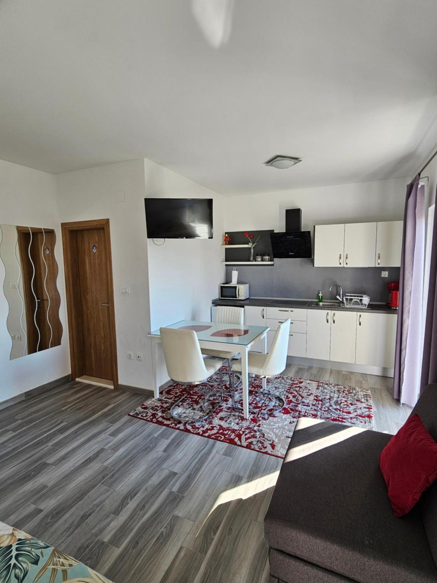 Apartments Grgic Трогир Екстериор снимка