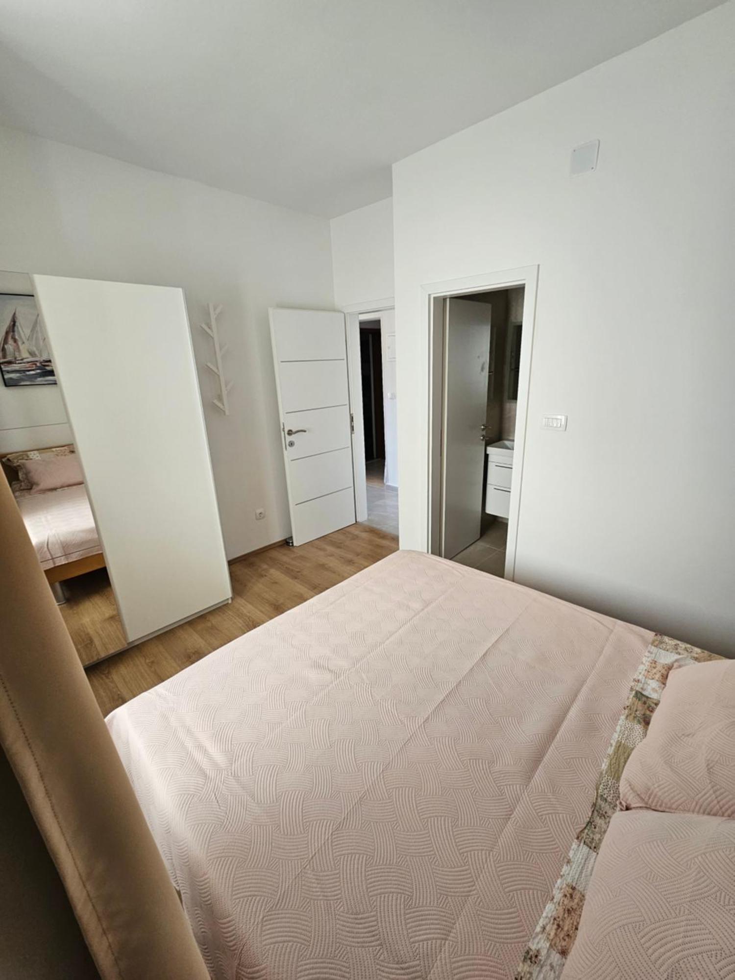 Apartments Grgic Трогир Екстериор снимка