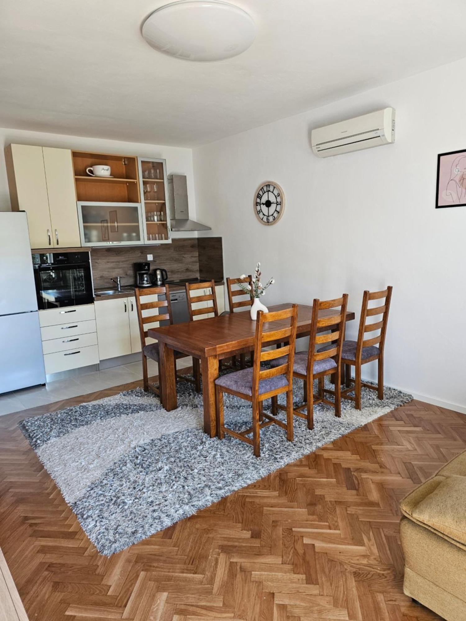 Apartments Grgic Трогир Екстериор снимка