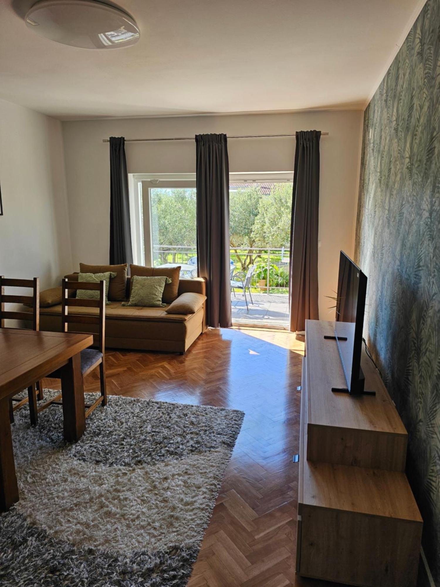 Apartments Grgic Трогир Екстериор снимка