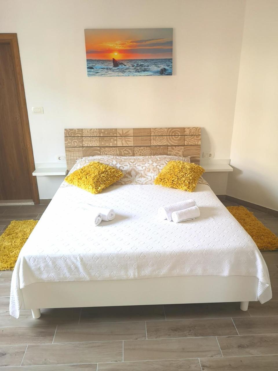 Apartments Grgic Трогир Екстериор снимка